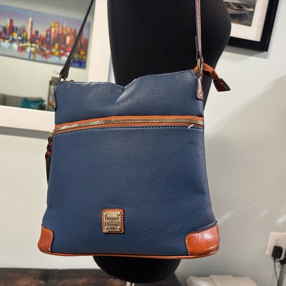 ❤️Dooney & Bourke Pebble Grain Crossbody - Picture 3 of 7